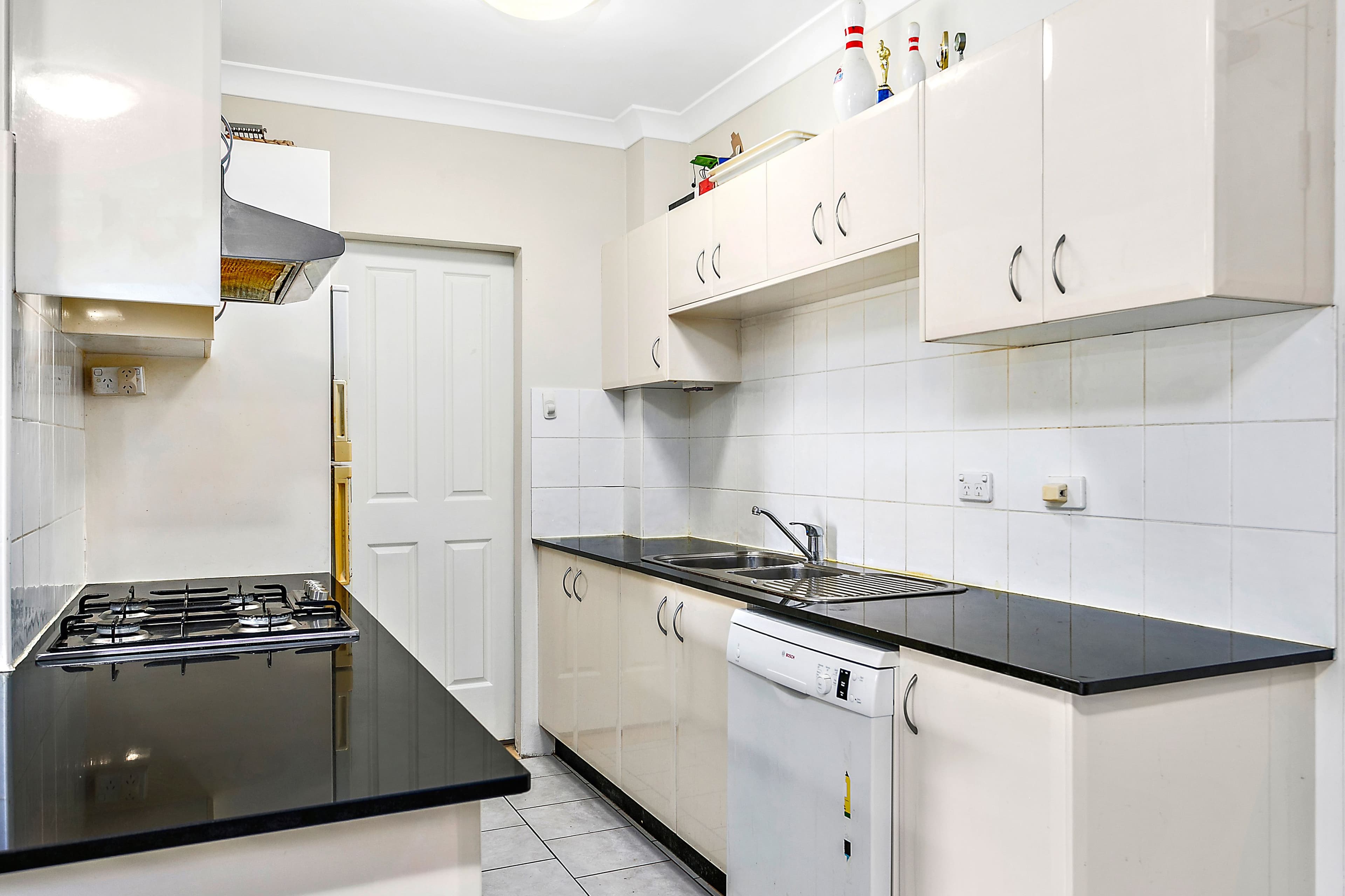 2-4 Lister Avenue, Rockdale NSW 2216, Rockdale - Thumbnail 4