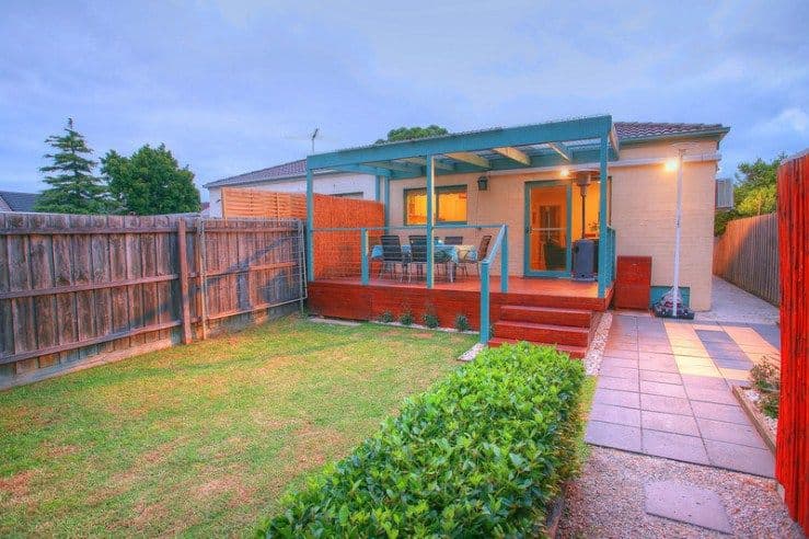 15 Scarlet Street, MORDIALLOC VIC 3195, Mordialloc - Image 1