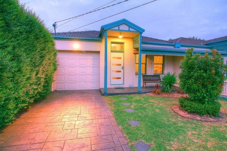 15 Scarlet Street, MORDIALLOC VIC 3195, Mordialloc - Thumbnail 2