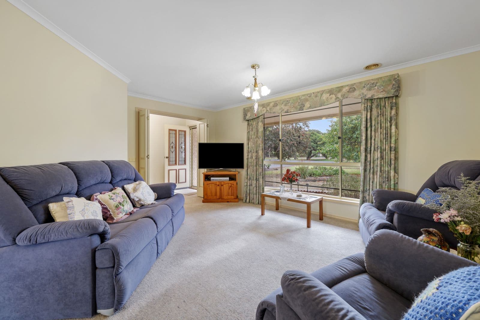 71 Silvester Street, Cobden VIC 3266, Cobden - Thumbnail 3