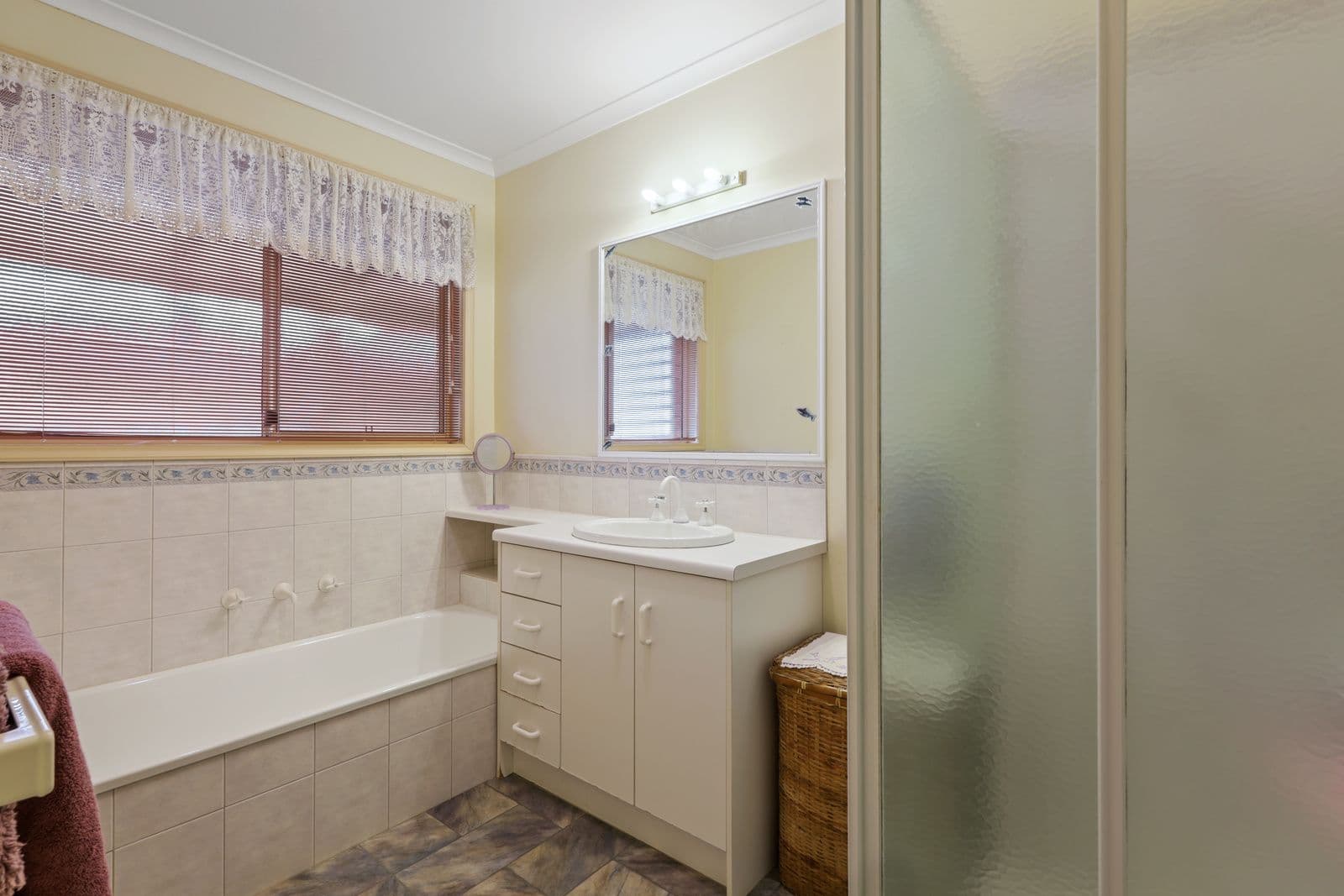 71 Silvester Street, Cobden VIC 3266, Cobden - Thumbnail 7