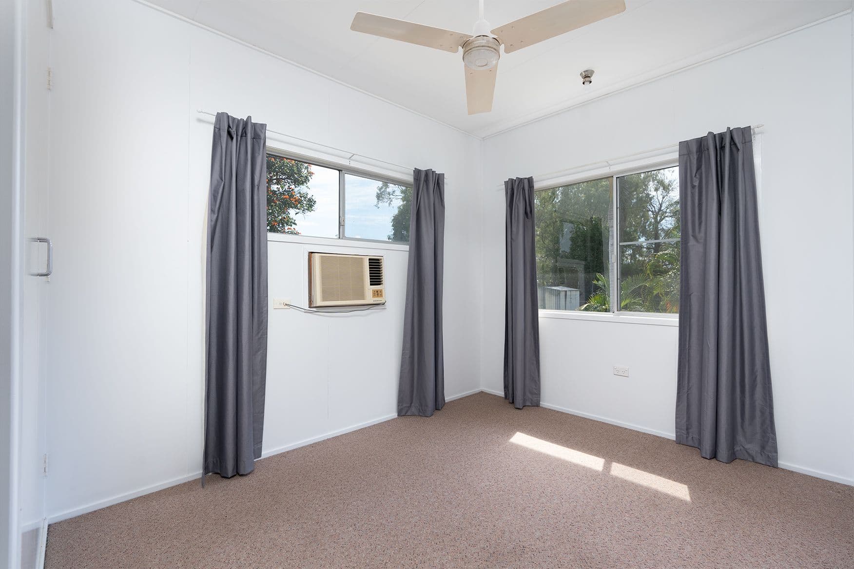 5 Leichhardt Street, Emerald QLD 4720, Emerald - Thumbnail 8