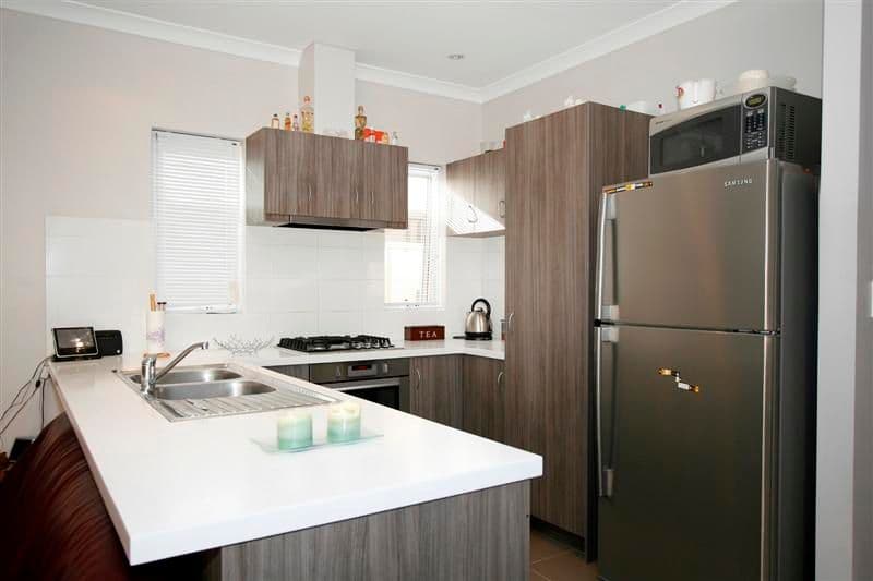 8 Churchill Green, CANNING VALE WA 6155, Canning Vale - Thumbnail 3