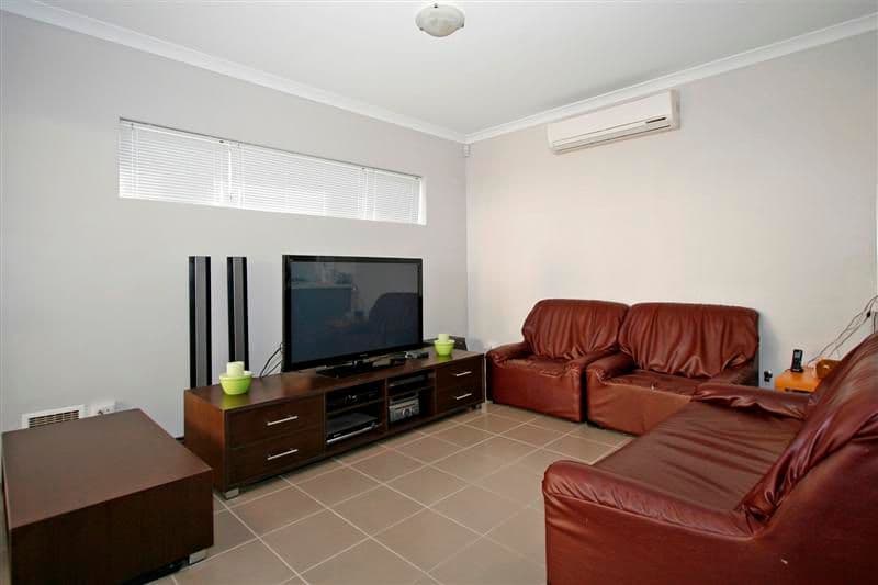 8 Churchill Green, CANNING VALE WA 6155, Canning Vale - Thumbnail 6
