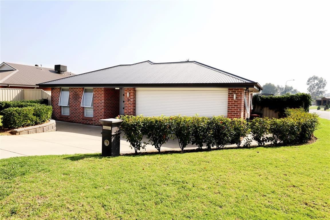 17 Ridge Street, Tumut NSW 2720, Tumut - Image 1