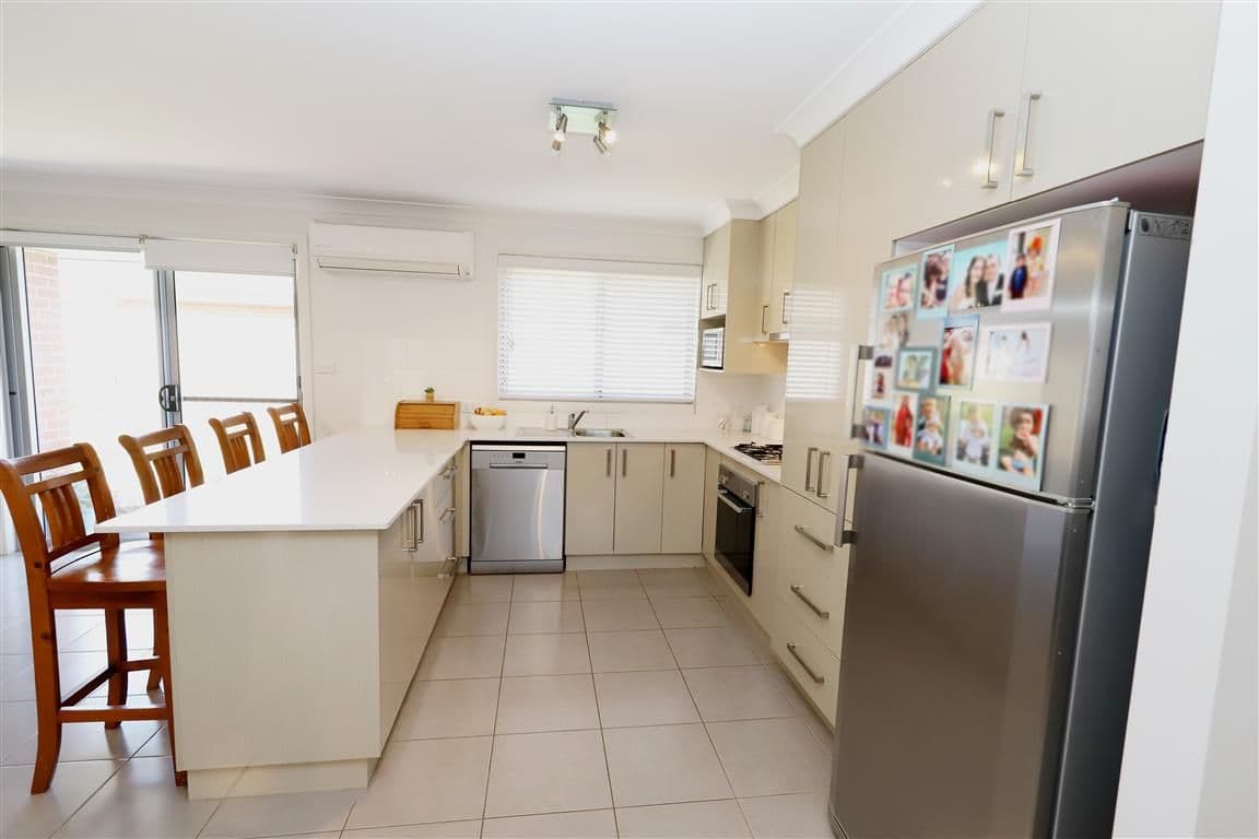 17 Ridge Street, Tumut NSW 2720, Tumut - Thumbnail 2