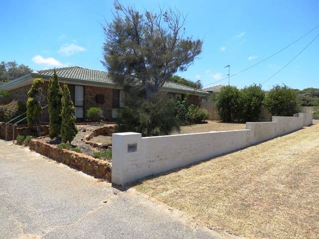 4 Glass Crescent, MAHOMETS FLATS WA 6530, Mahomets Flats - Image 1