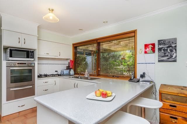 202 THE COVE Road, Hallett Cove - Image 1