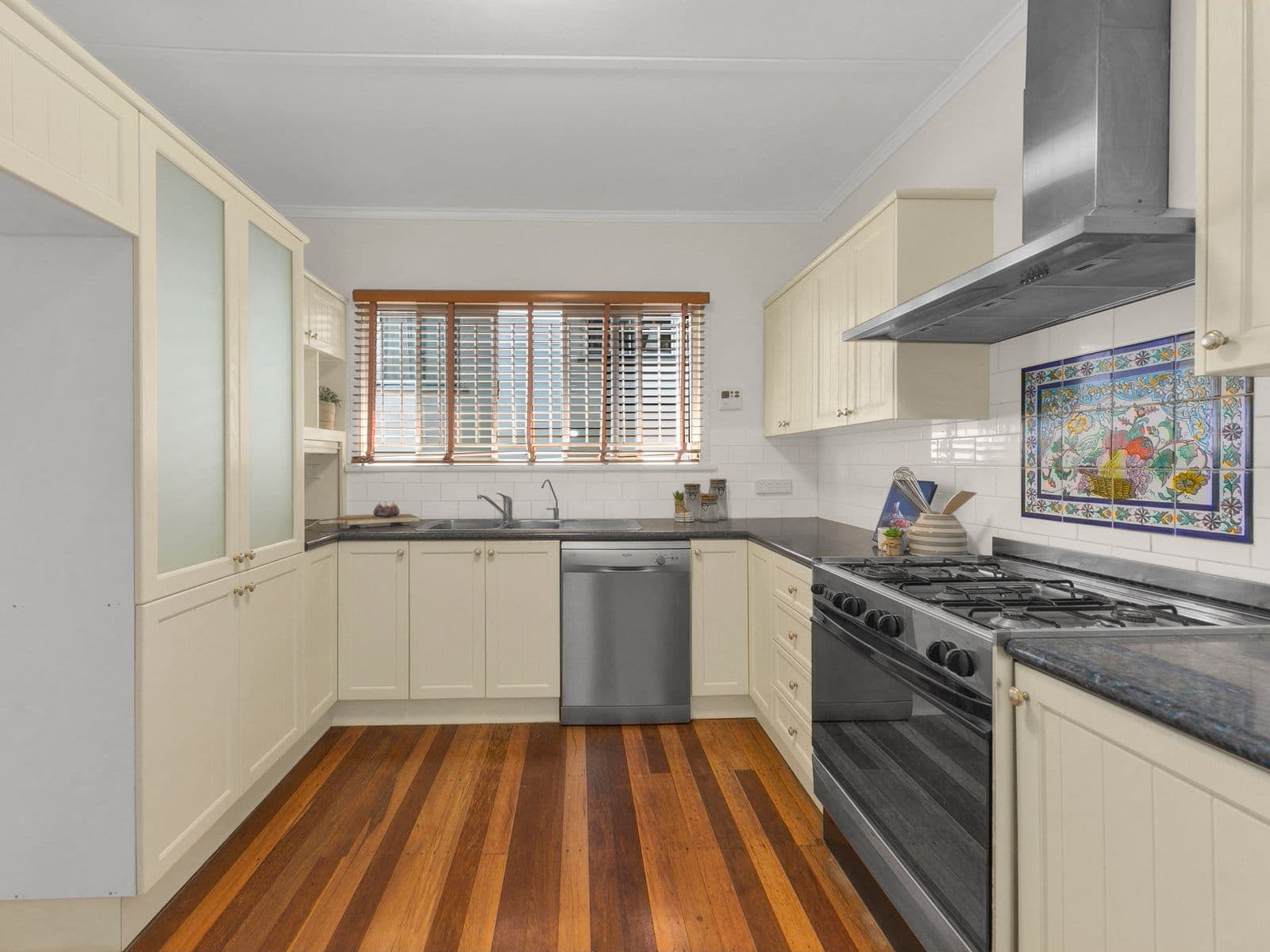 57 Moolabar Street, MORNINGSIDE QLD 4170, Morningside - Thumbnail 6