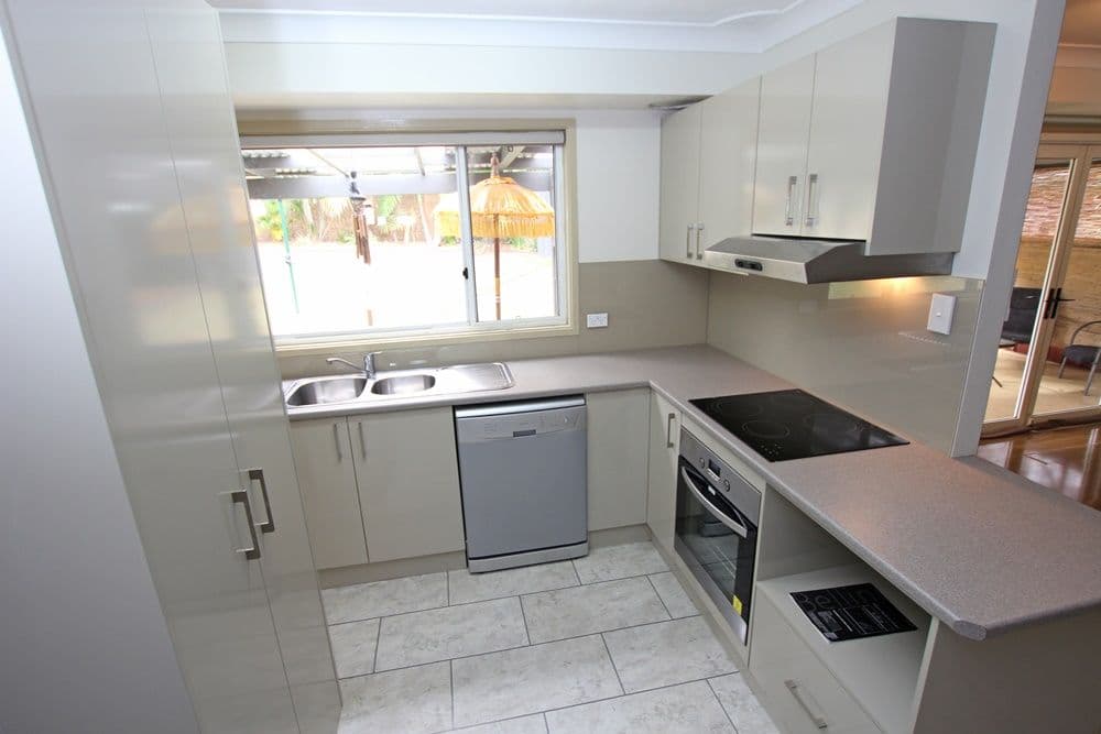 25 Balfour Close, Springfield - Thumbnail 3
