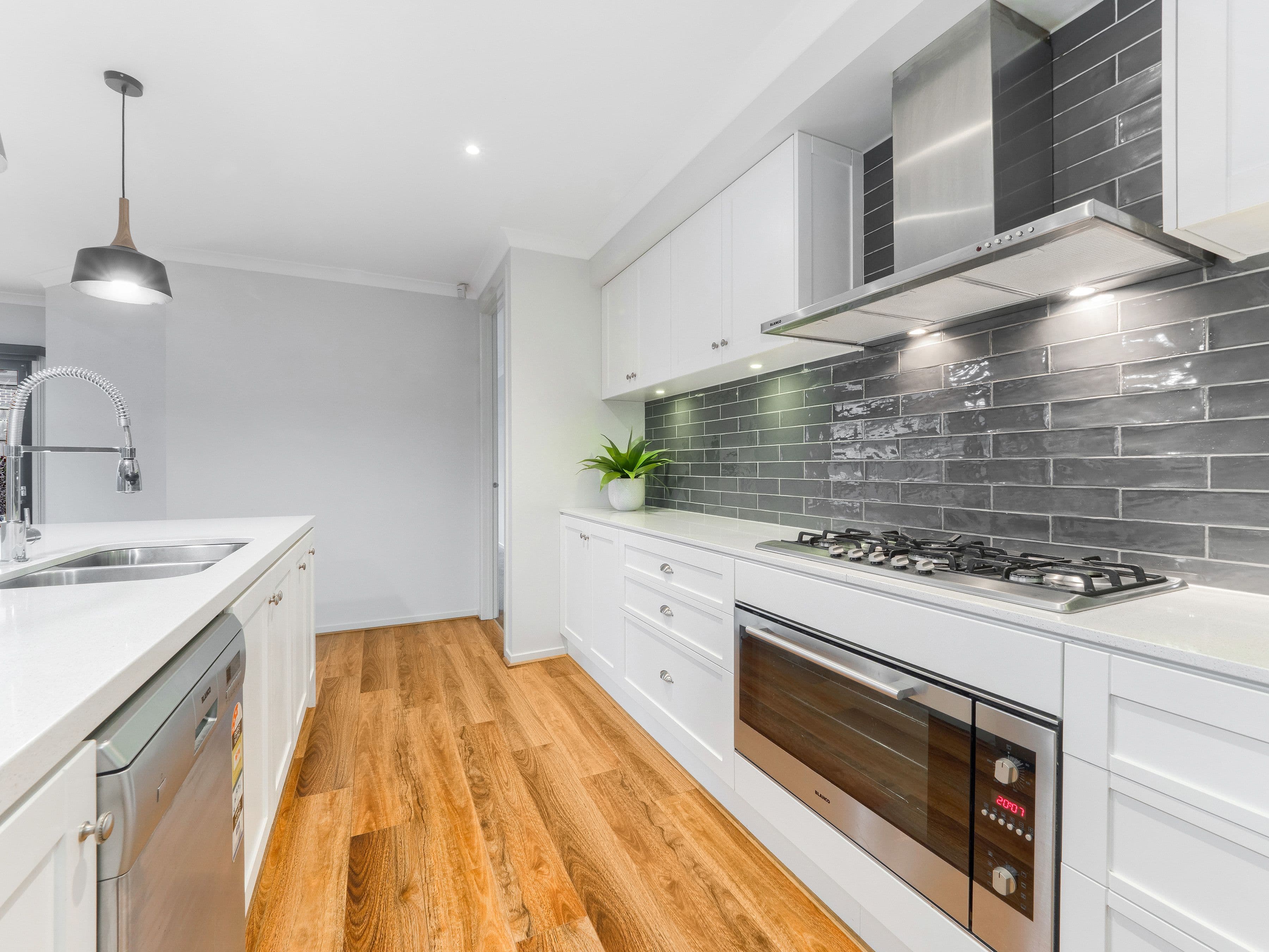 5 Reflections Boulevard, Clyde North VIC 3978, Clyde North - Thumbnail 8