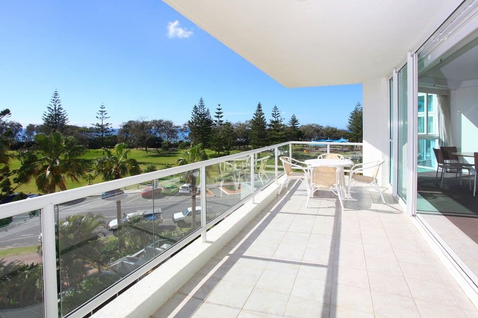 12 'Carmel By The Sea', 177 Old Burleigh Road, BROADBEACH QLD 4218, Broadbeach - Thumbnail 4