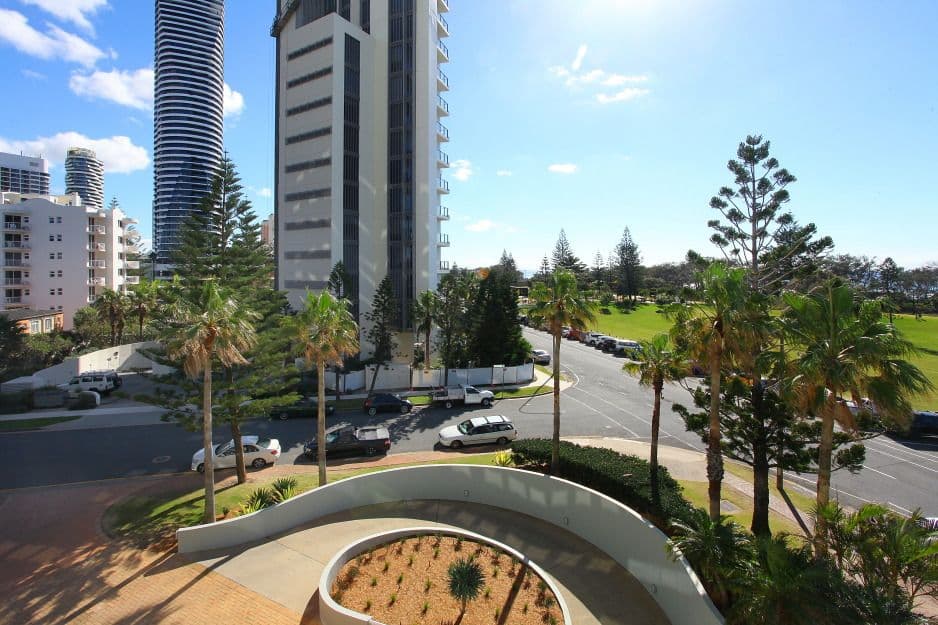 12 'Carmel By The Sea', 177 Old Burleigh Road, BROADBEACH QLD 4218, Broadbeach - Thumbnail 7