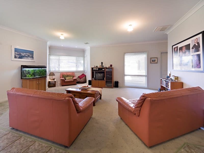 310 Diggers Road, LAVINGTON NSW 2641, Lavington - Thumbnail 5