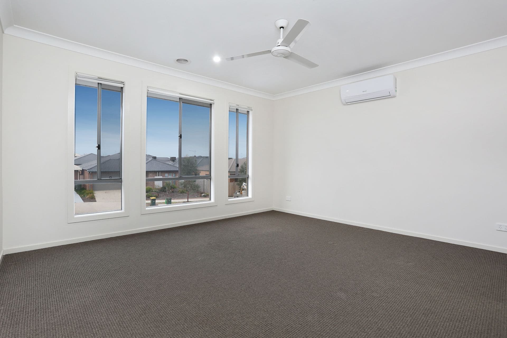 43 Grassbird Drive, Point Cook VIC 3030, Point Cook - Thumbnail 6