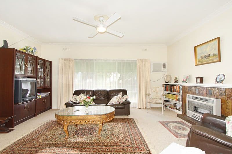 14 Bonham Crescent, OAKLEIGH EAST VIC 3166, Oakleigh East - Thumbnail 2