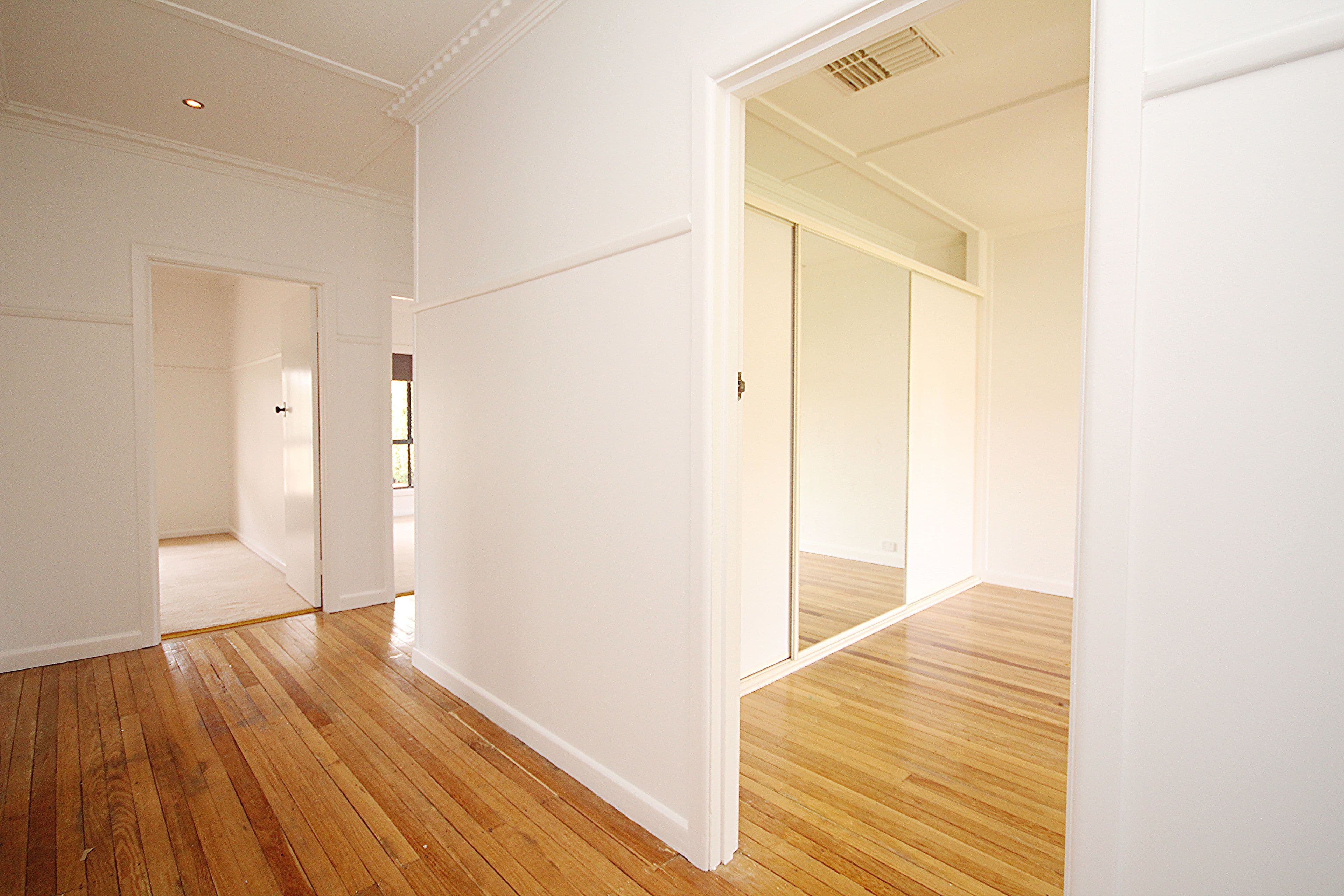 30 Valentine Avenue, Horsham VIC 3400, Horsham - Thumbnail 3