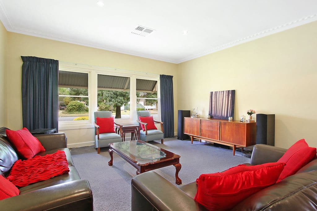 14 McGill Street, Benalla VIC 3672, Benalla - Thumbnail 2