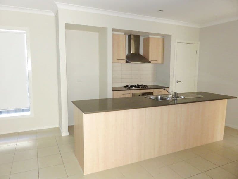 3 Blaimore Way, Mernda VIC 3754, Mernda - Thumbnail 4