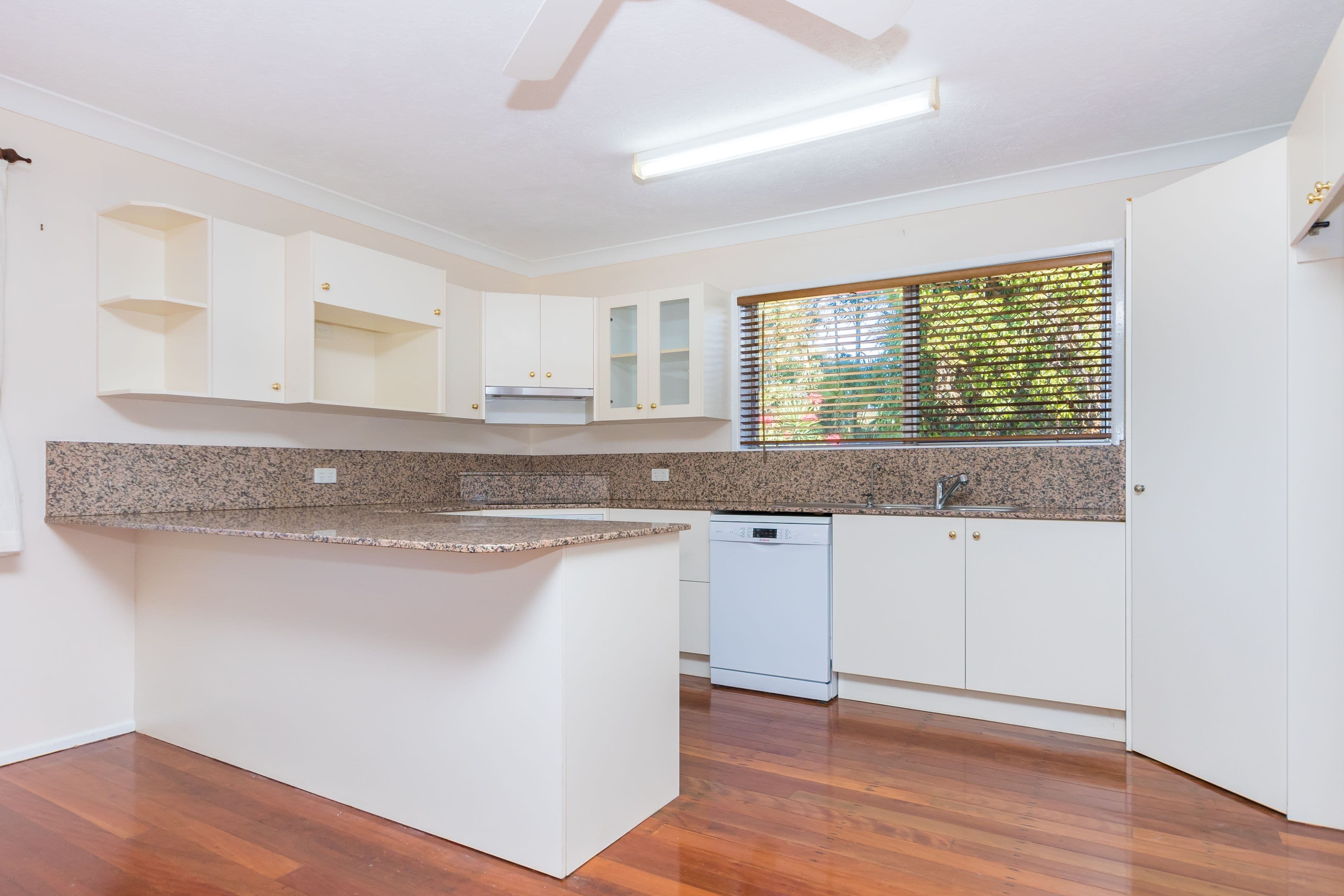 14 Grahams Road, Strathpine QLD 4500, Strathpine - Thumbnail 5