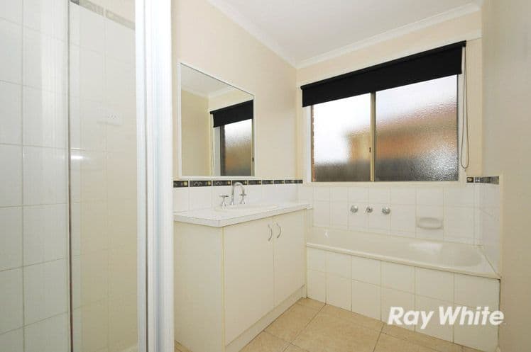 10 Kismet Close, CRANBOURNE WEST VIC 3977, Cranbourne West - Thumbnail 8