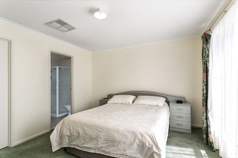 2 Fleetwood Circuit, MELTON WEST VIC 3337, Melton West - Thumbnail 8