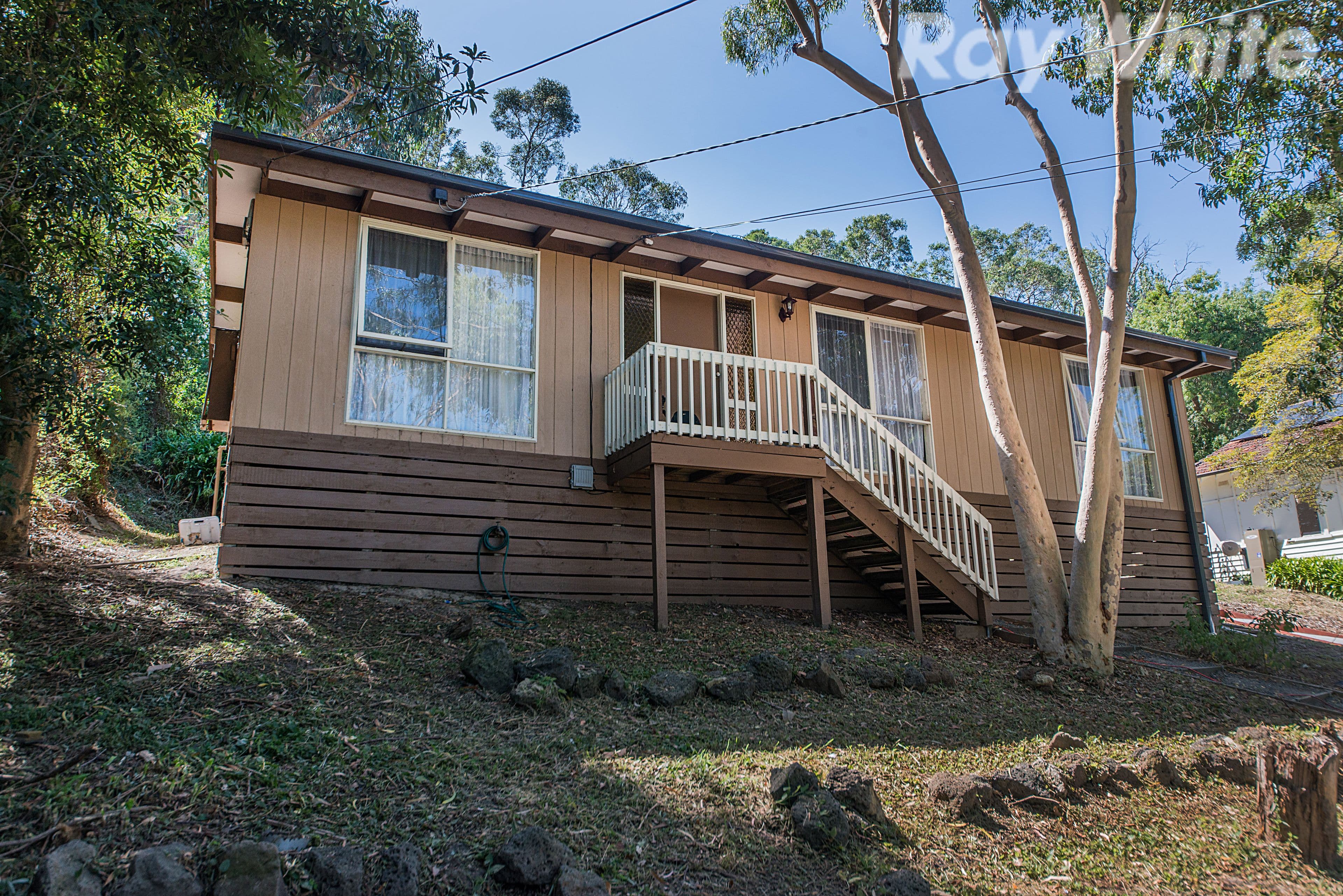 21 Beauview Parade, Ivanhoe East, Ivanhoe East - Thumbnail 2