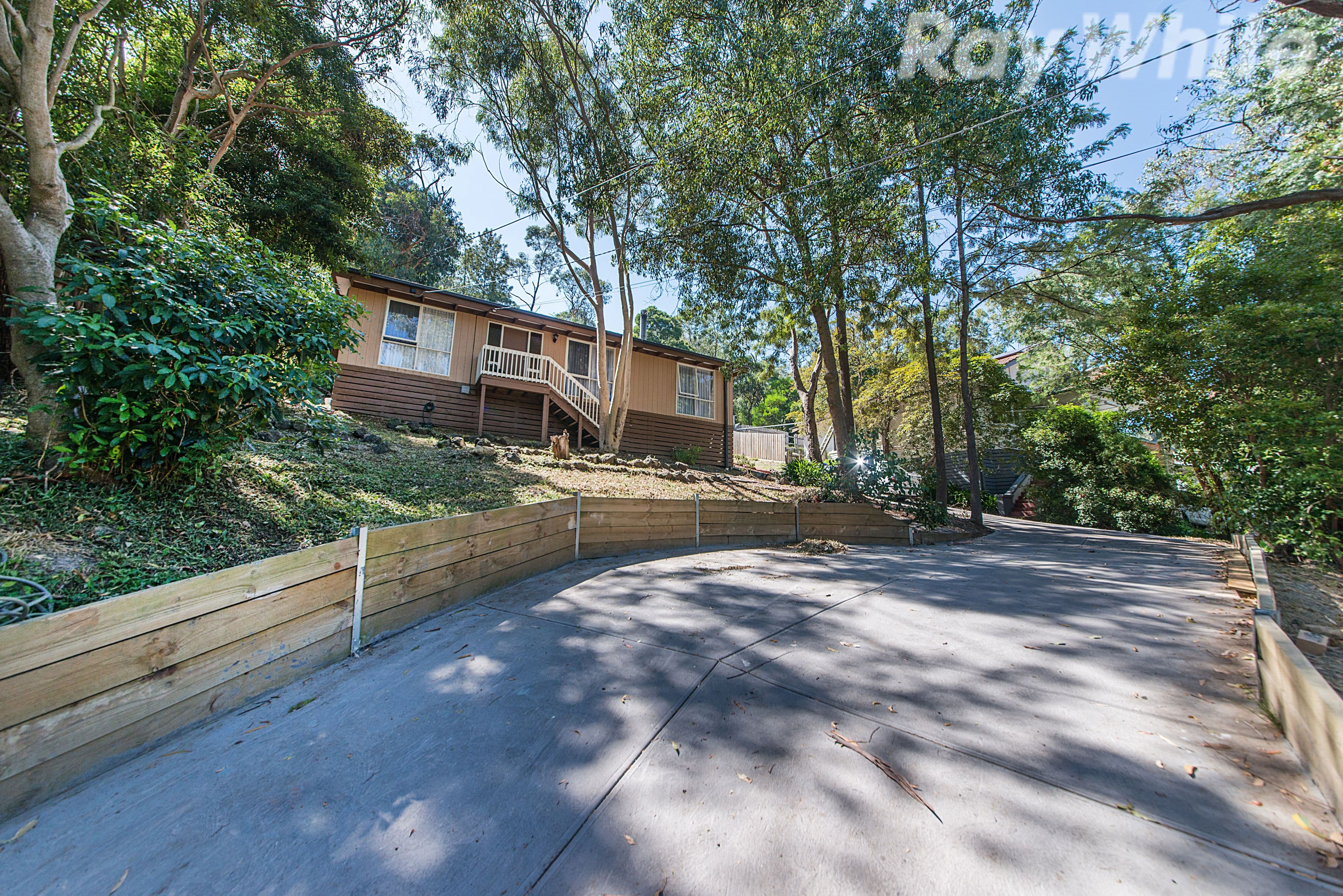21 Beauview Parade, Ivanhoe East, Ivanhoe East - Thumbnail 3