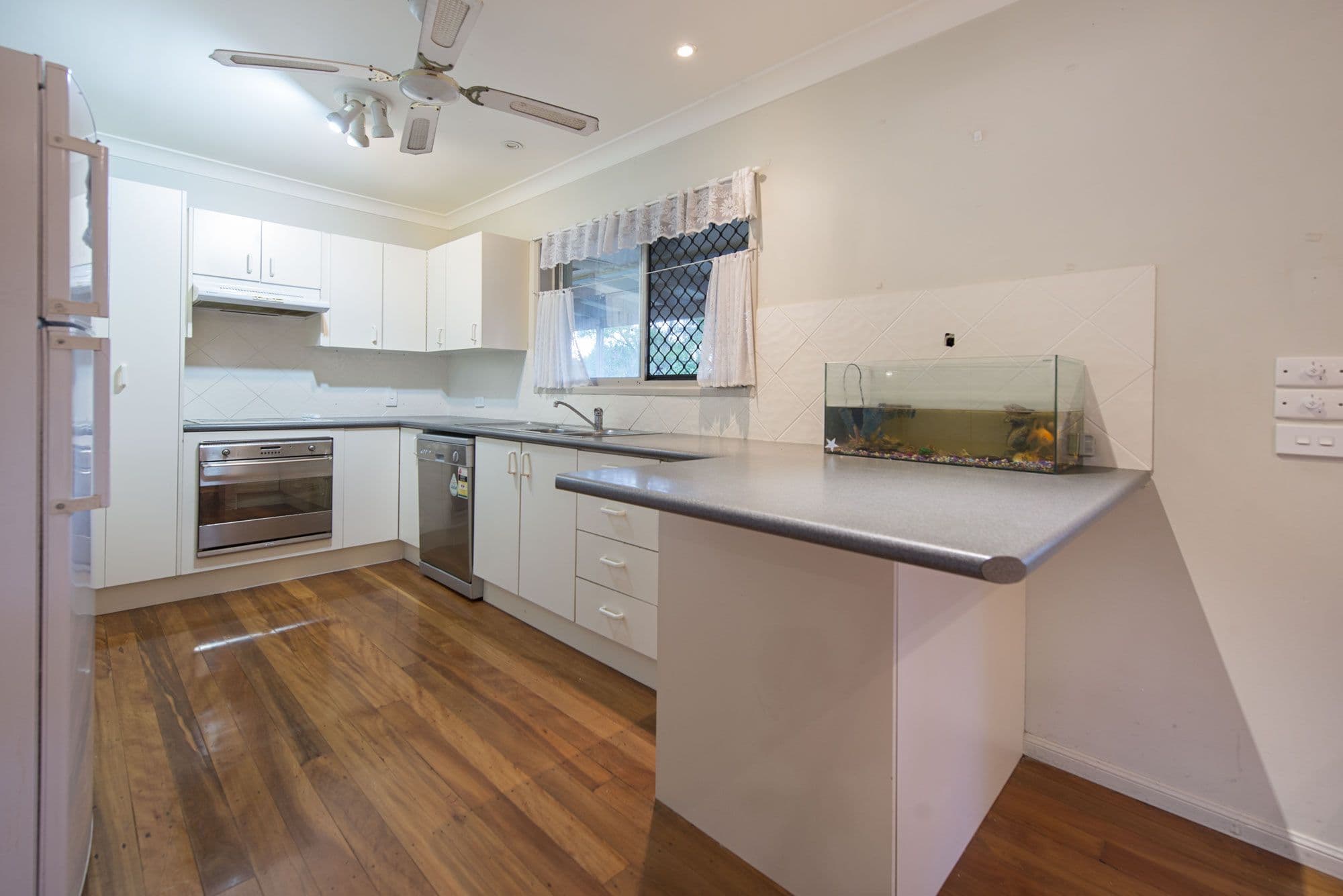38 Donna Avenue, Rochedale South QLD 4123, Rochedale South - Thumbnail 5