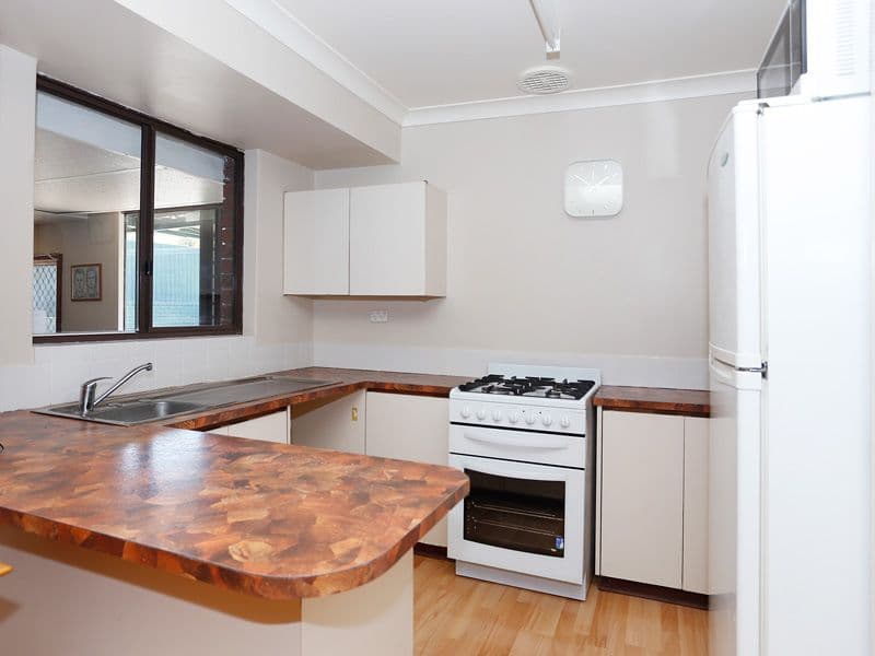 92 Maguire Avenue, BEECHBORO WA 6063, Beechboro - Thumbnail 5