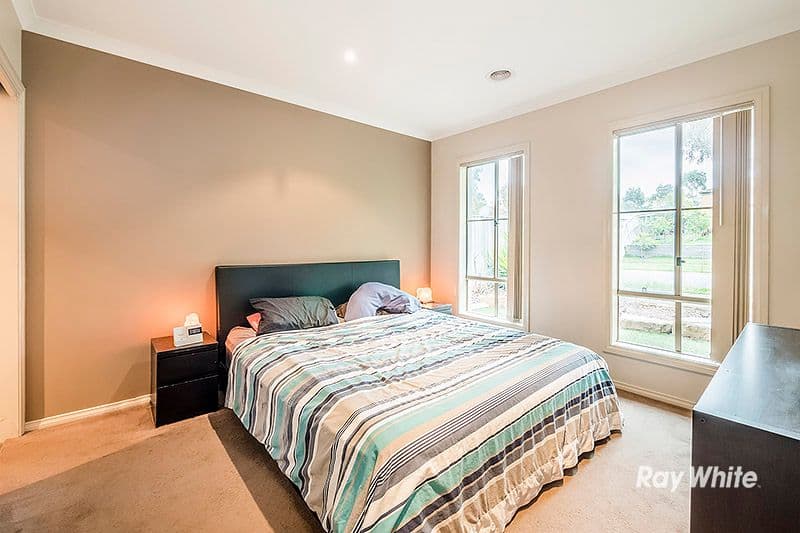 4 Ned Street, Cranbourne East VIC 3977, Cranbourne East - Thumbnail 2