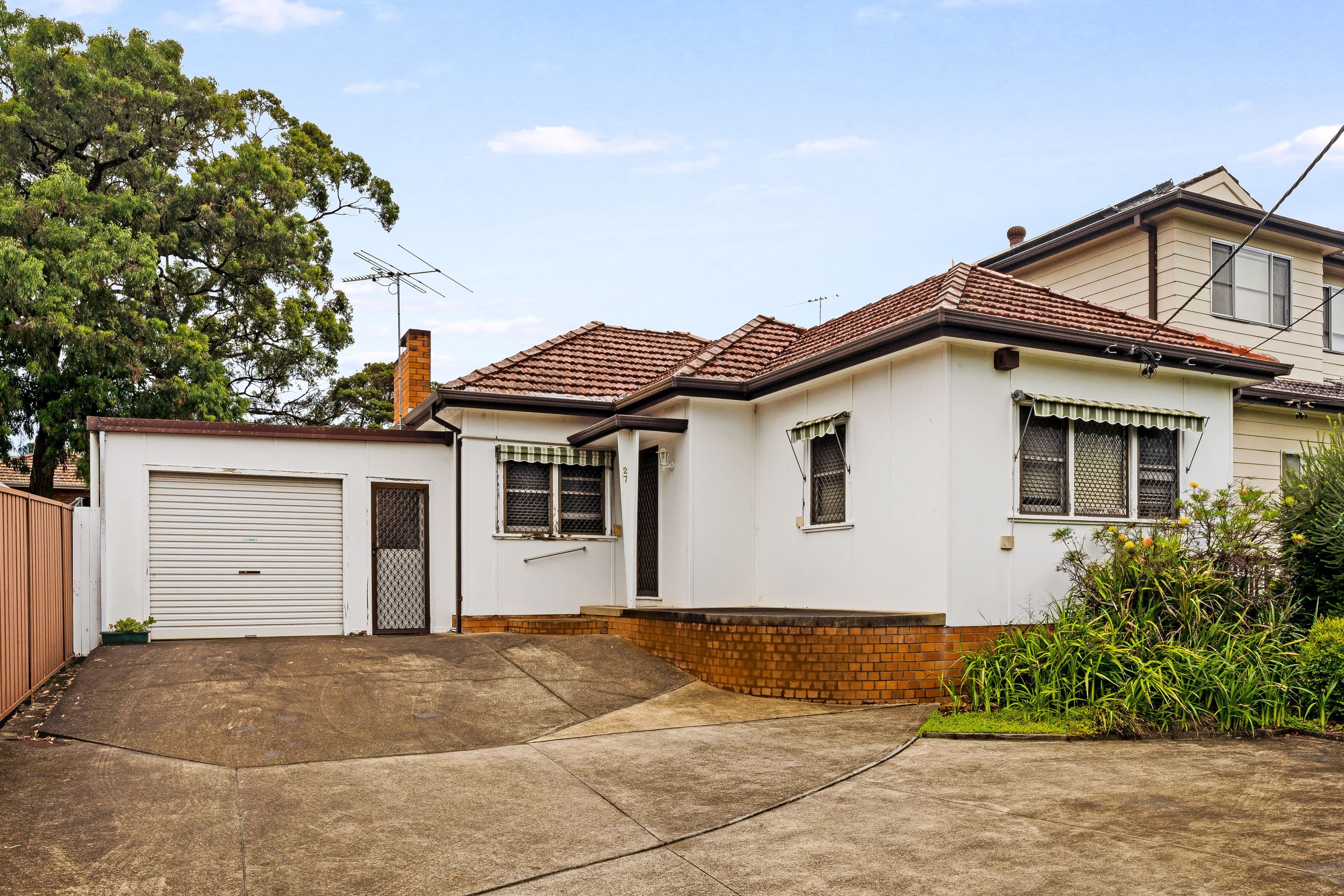 27 Milford Avenue, Panania NSW 2213, Panania - Thumbnail 2