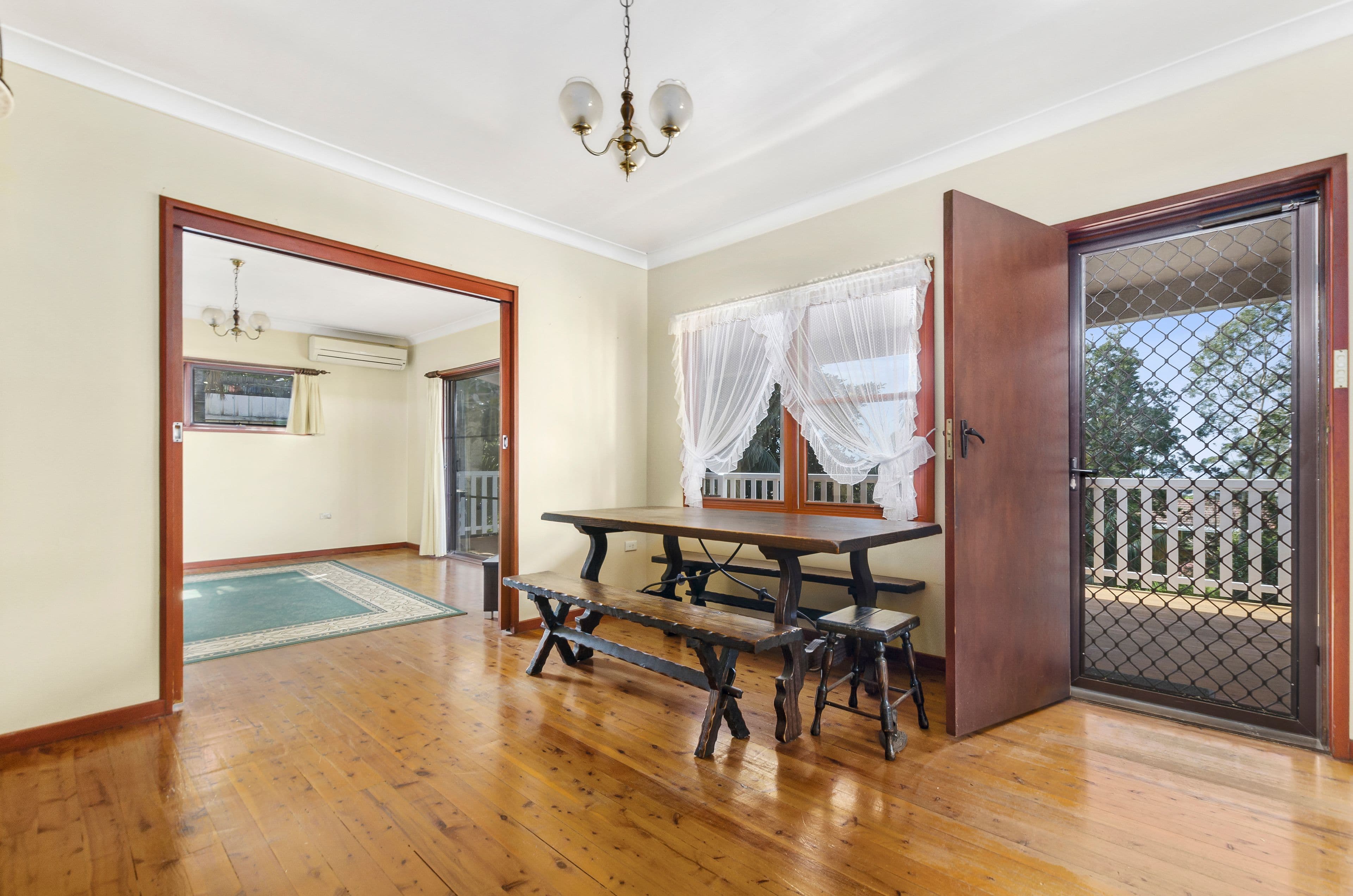 5 Treetop Glen, Thirroul - Thumbnail 3