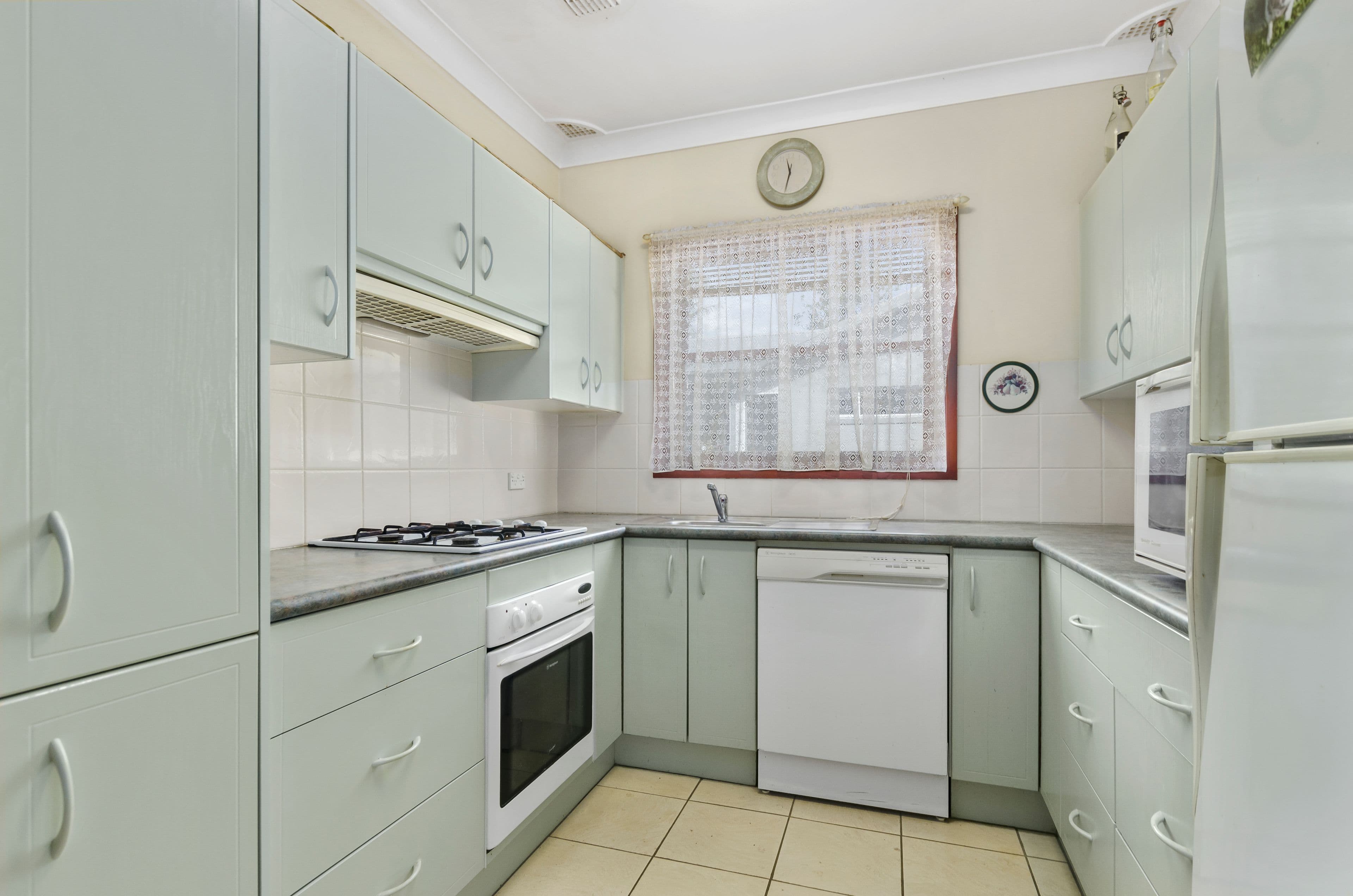 5 Treetop Glen, Thirroul - Thumbnail 4