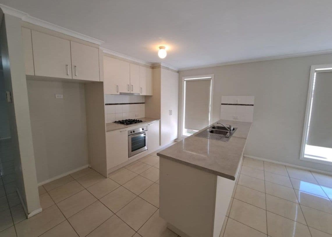 8/37 Kensington Road, Kensington - Thumbnail 2