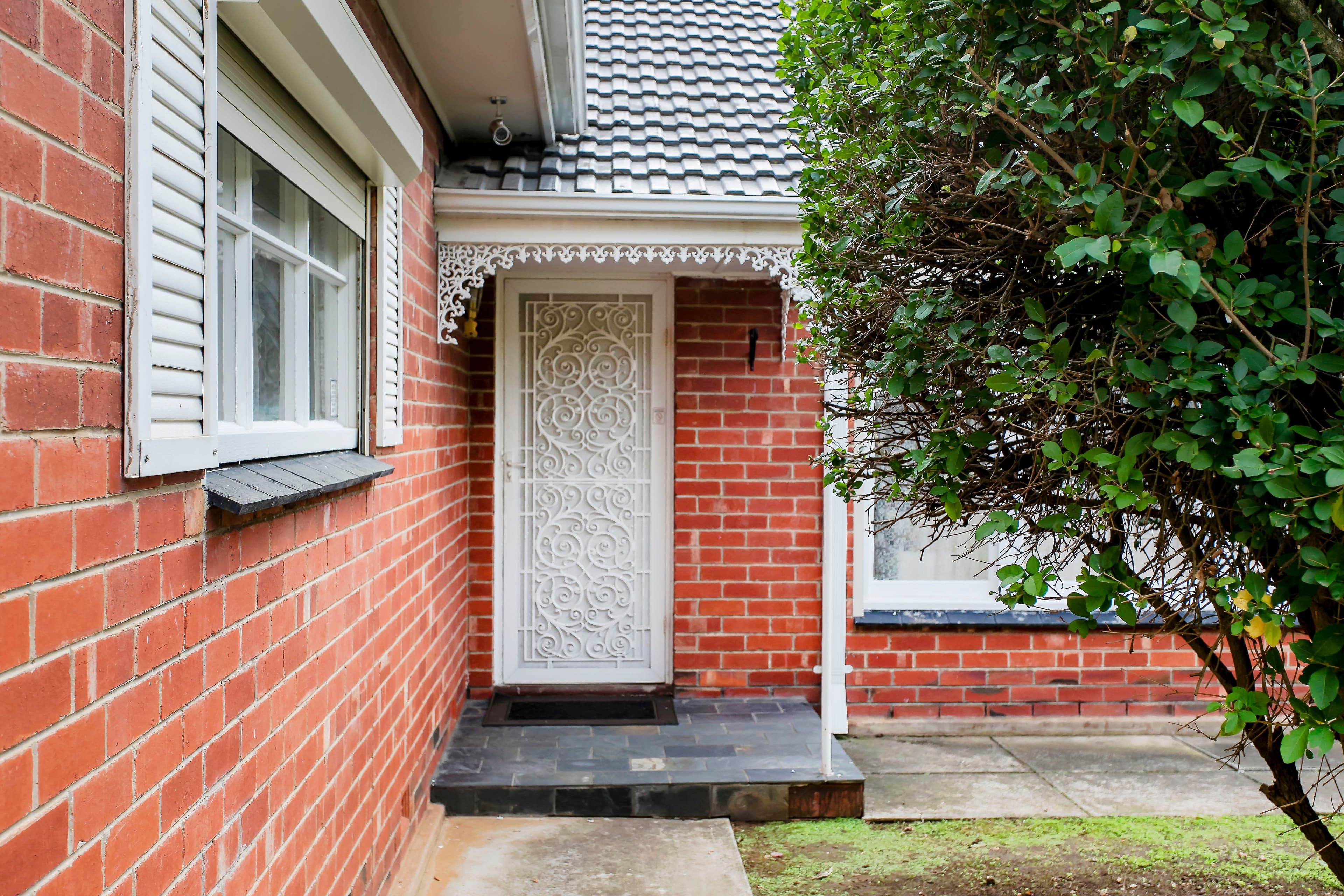 5 Strathearn Avenue, Rostrevor SA 5073, Rostrevor - Thumbnail 2