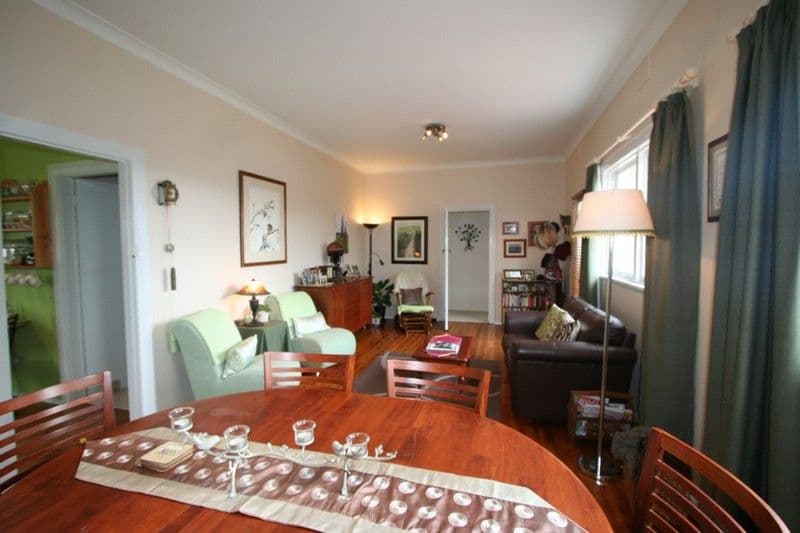 111 Douglas Street, TENTERFIELD NSW 2372, Tenterfield - Thumbnail 2