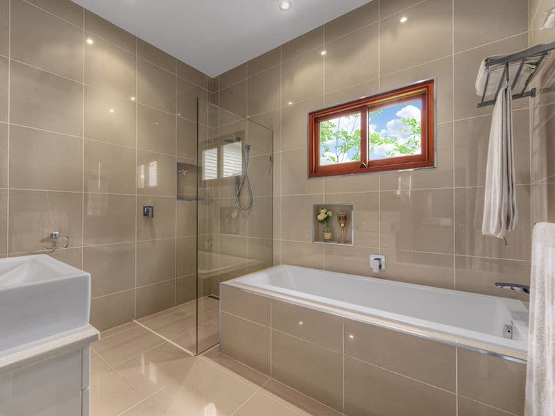 26 Brisbane Avenue, Camp Hill QLD 4152, Camp Hill - Thumbnail 5