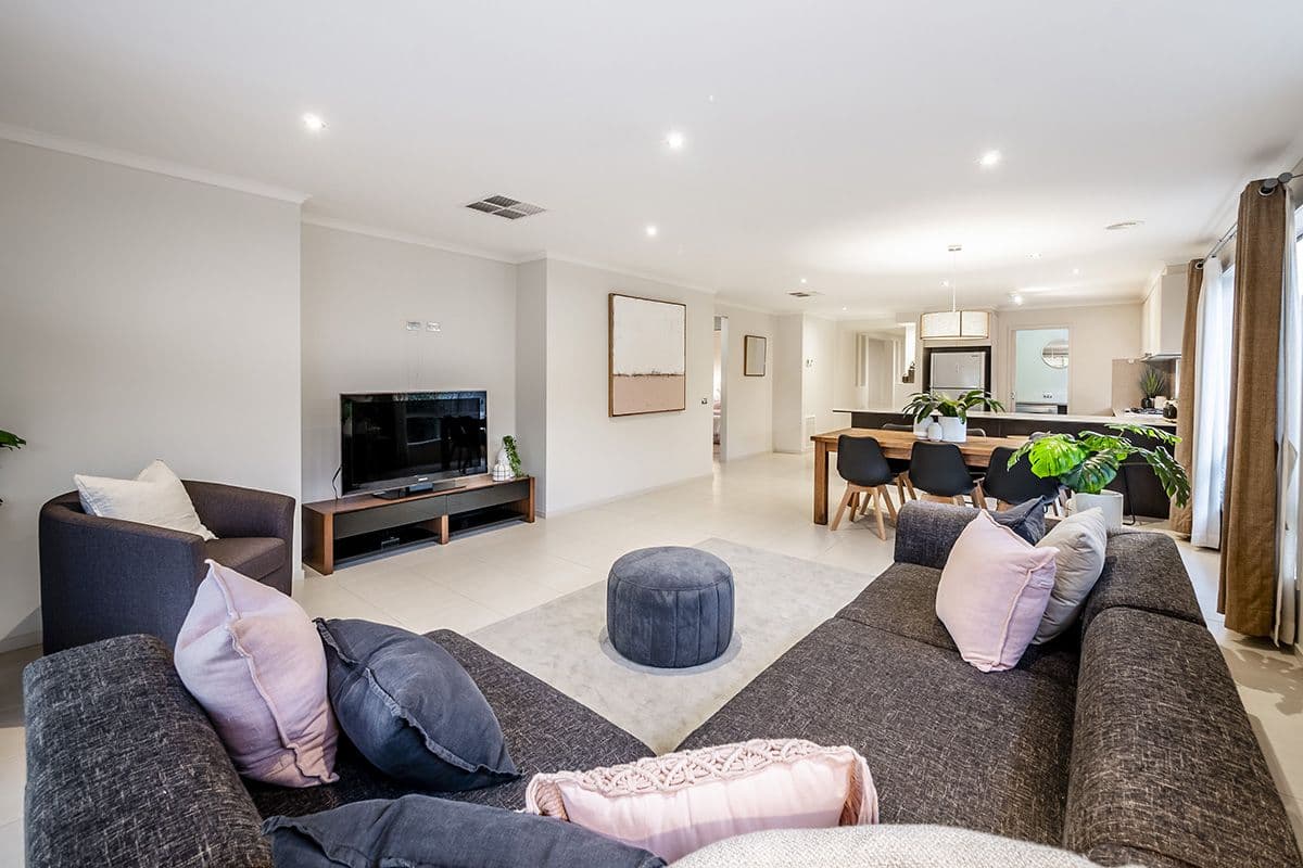10 Colendy Close, Lyndhurst VIC 3975, Lyndhurst - Thumbnail 4