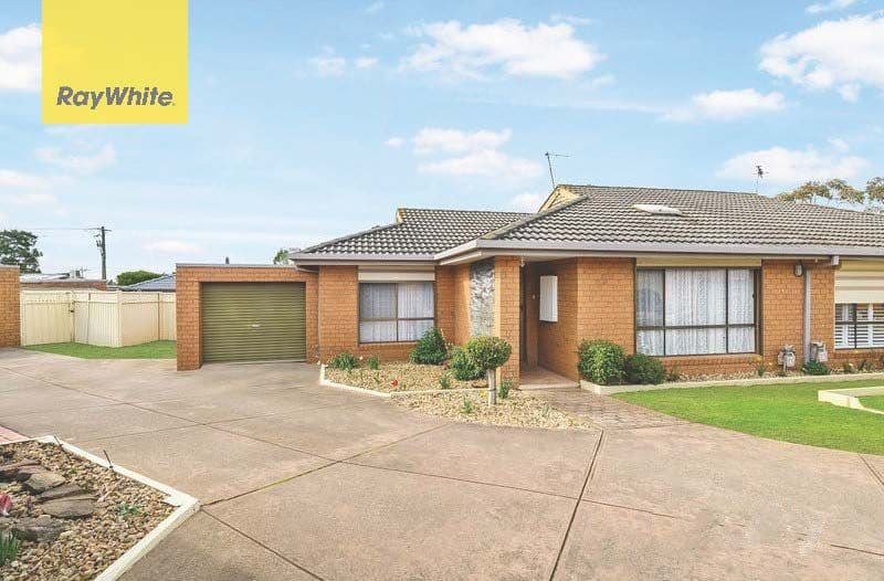 73 Harcourt Avenue, St Albans VIC 3021, St Albans - Image 1