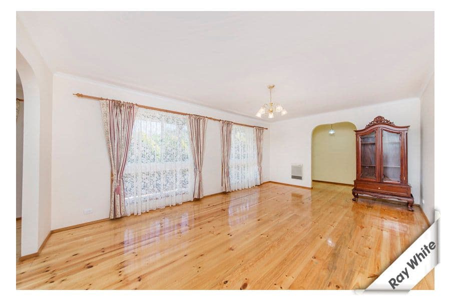 18 Enid Lorimer Circuit, CHISHOLM ACT 2905, Chisholm - Thumbnail 2