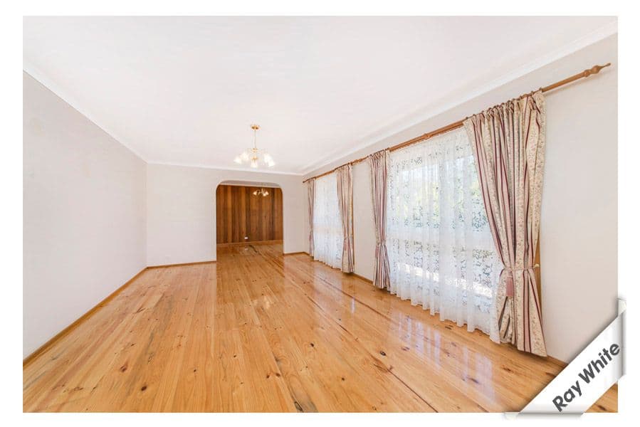 18 Enid Lorimer Circuit, CHISHOLM ACT 2905, Chisholm - Thumbnail 3