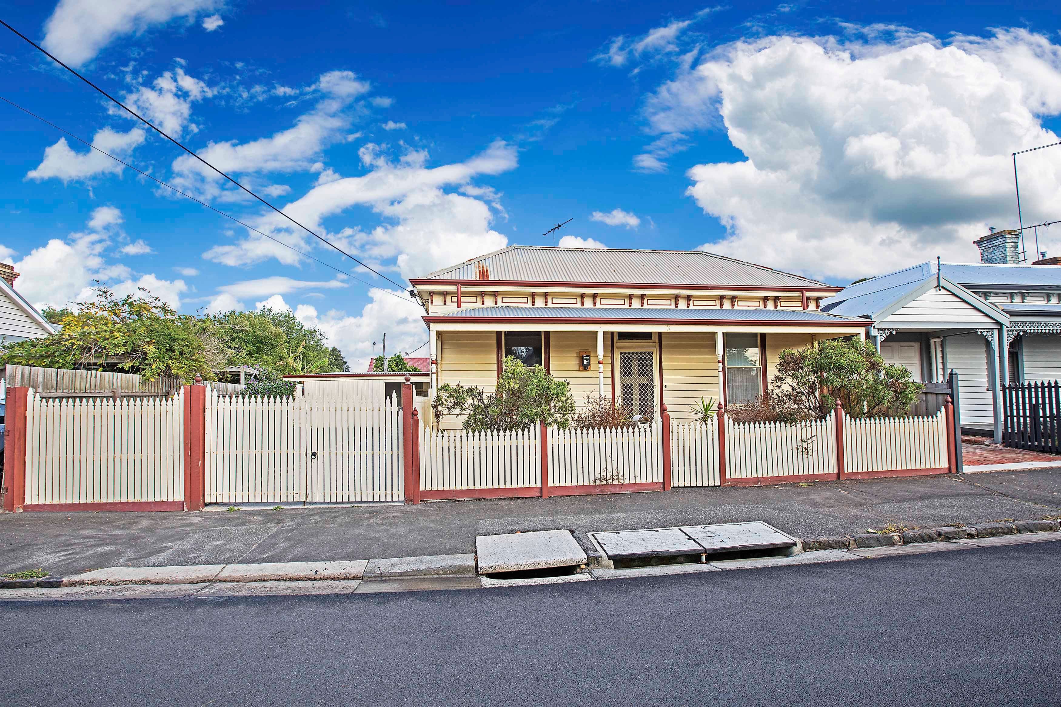 3 Glen Court, Glen Waverley, Glen Waverley - Thumbnail 2