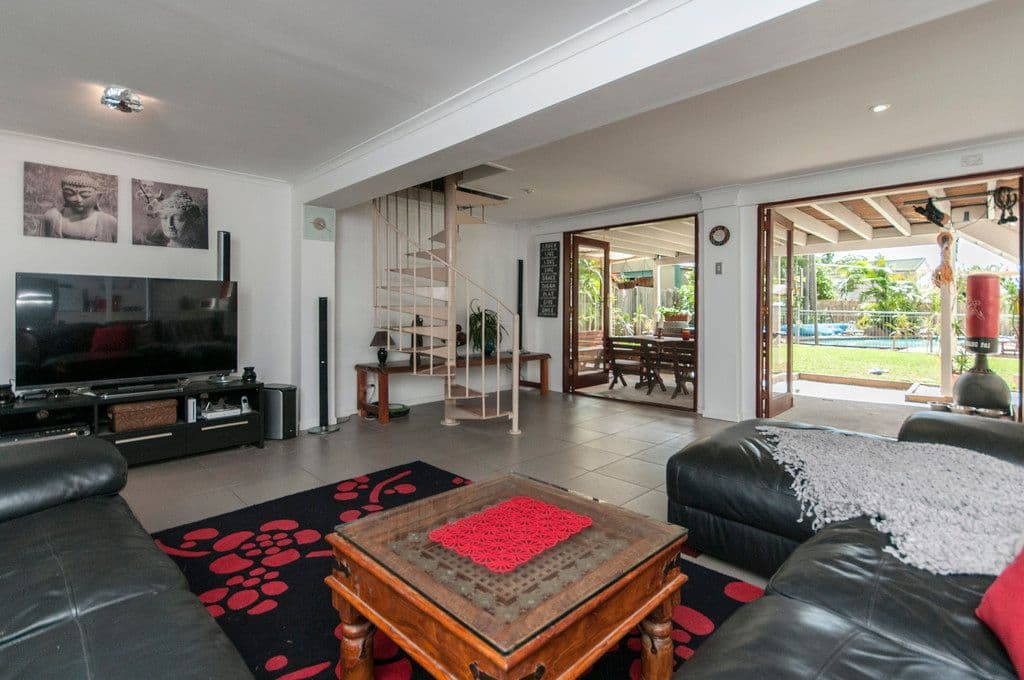 8 Rathbone Street, HILLCREST QLD 4118, Hillcrest - Image 1