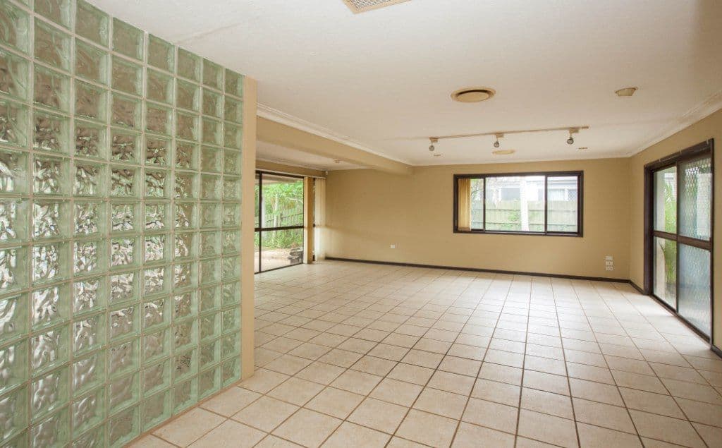 27 Platypus Avenue, SORRENTO QLD 4217, Sorrento - Thumbnail 6