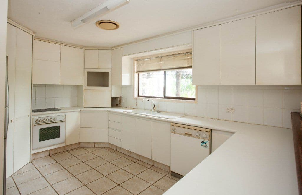 27 Platypus Avenue, SORRENTO QLD 4217, Sorrento - Thumbnail 7