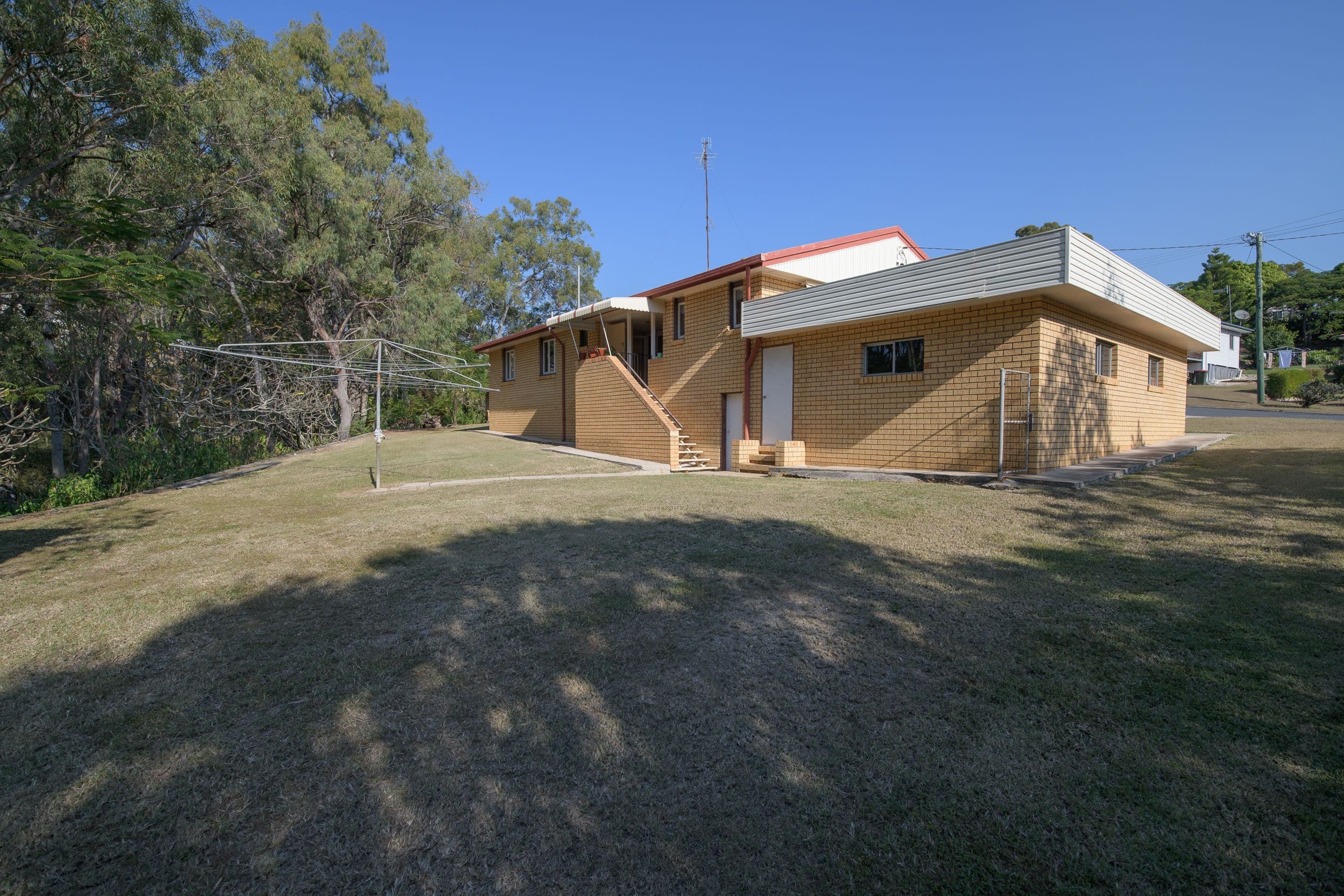 46 Higgins Street, West Gladstone QLD 4680, West Gladstone - Thumbnail 2