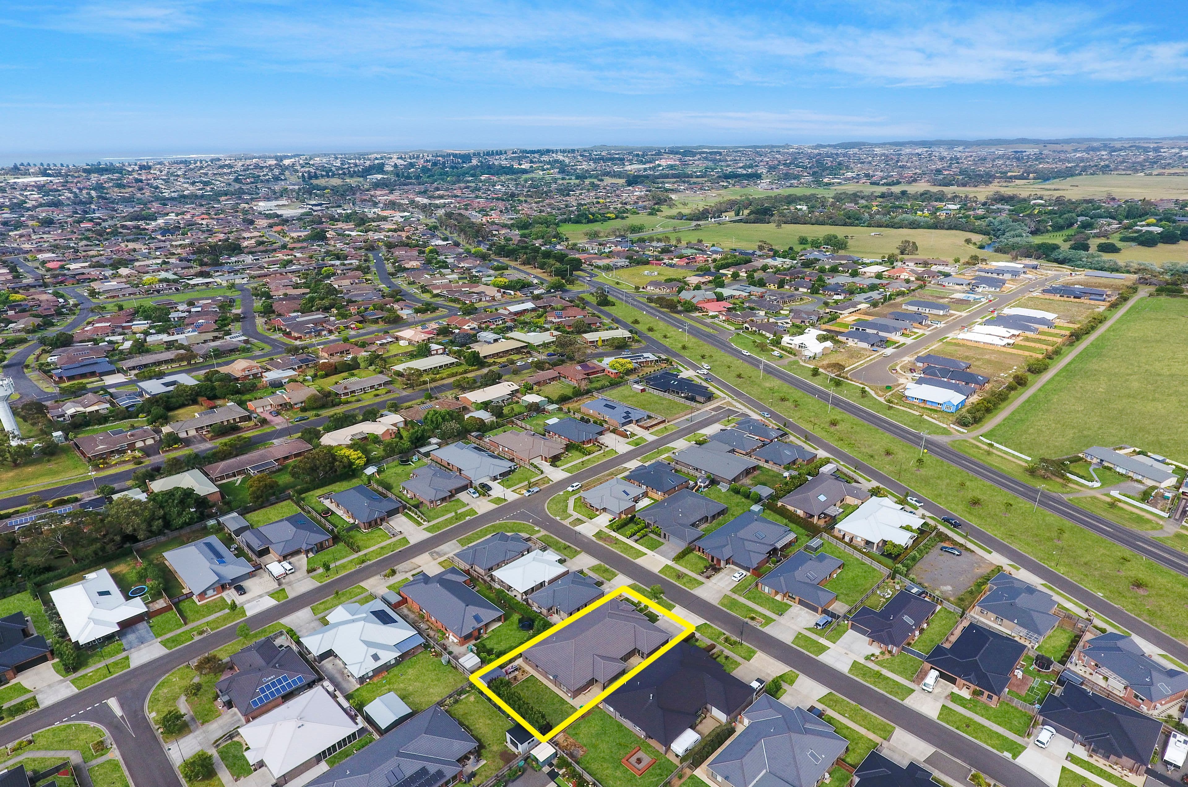 13 Corrigan Street, Warrnambool VIC 3280, Warrnambool - Thumbnail 2