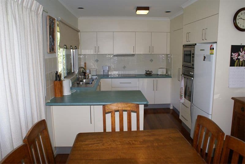 16 Roedean Street, FIG TREE POCKET QLD 4069, Fig Tree Pocket - Thumbnail 2