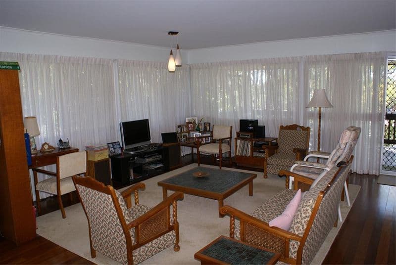 16 Roedean Street, FIG TREE POCKET QLD 4069, Fig Tree Pocket - Thumbnail 4